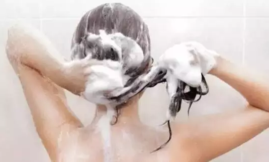 频繁洗头发