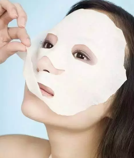 夏季到了，面膜可不可以放冰箱里？【化妆学校】