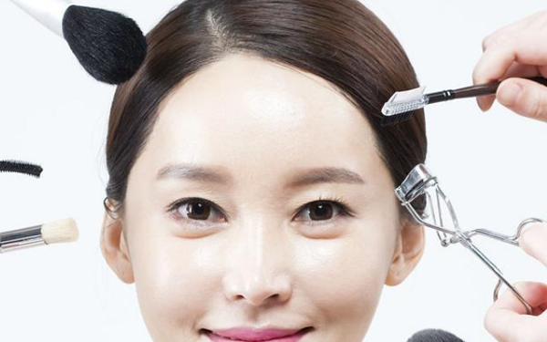 隔离空气彩妆  石家庄化妆学校